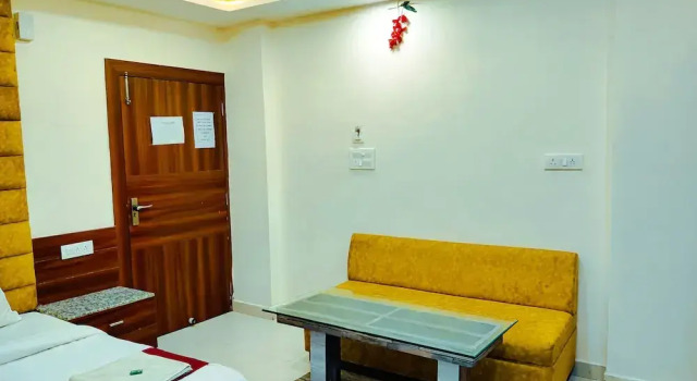 Hotel Royal Aanandam, Забронировать Отель Отели штата Махараштры 3 звезды, 3*