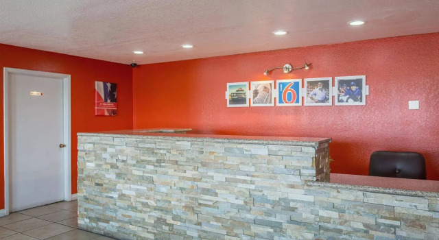 Motel 6 Lordsburg, NM, Varaa Motelli Hotellit New Mexico pysäköinnillä, Pysäköinti