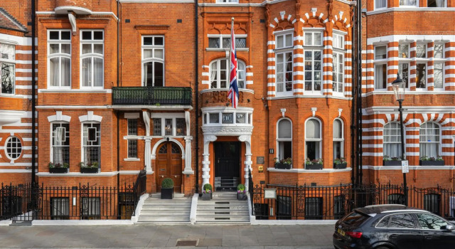 11 Cadogan Gardens and The Apartments, Забронировать Апартаменты/квартира Кенсингтон и Челси Лондон, рядом с Улица Слоун-стрит