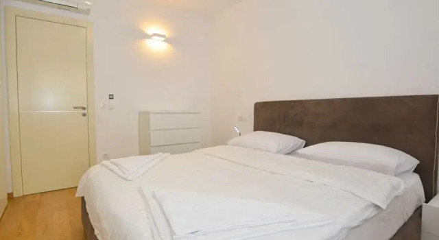 Family Friendly Spacious Apartment With Garden and Terrace