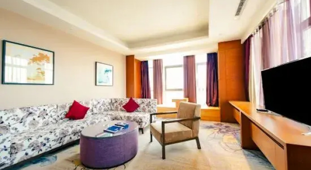 Люкс Business Days Hotel By Wyndham Jilin Railway Station
