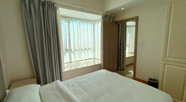 Люкс Superior Ruili Holiday Inn Apartment (Fortune Plaza)
