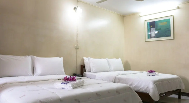 Четырёхместный номер Nakornping Hotel