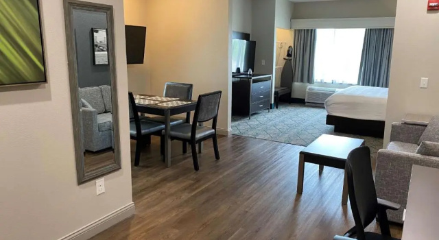 Люкс Comfort Inn & Suites Clarksville - Louisville North