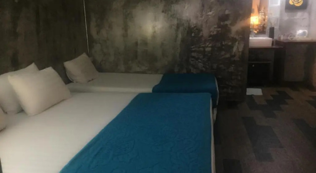 Трёхместный номер Economy Crescent Bay Resort