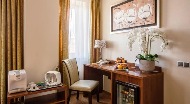 Люкс Avalon Hotel & Conferences
