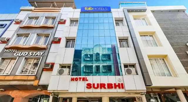 FabHotel Surbhi, Забронировать Отель Отели штата Махараштры 3 звезды, 3*
