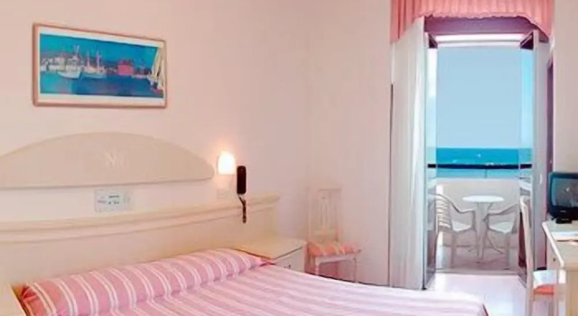 Двухместный номер Standard с балконом и с видом на море Hotel Napoleon
