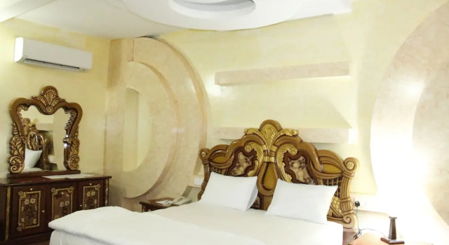Executive Suite with balcony Riyam Hotel
