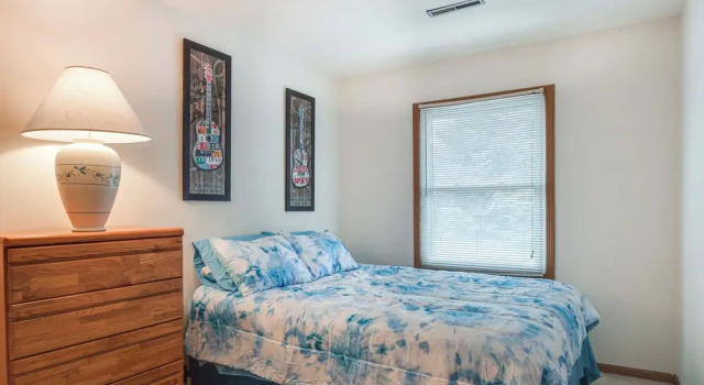 Апартаменты Welcoming Condo in Davenport: Central Location!