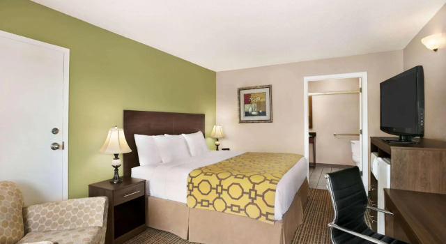 Двухместный номер Accessible Baymont by Wyndham Kingsland