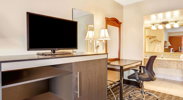 Люкс Knights Inn Mount Laurel