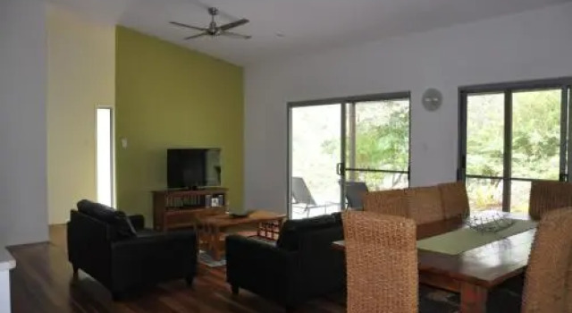 24 Esprit Drive Beach Home With Open Plan Living And Walking Distance To Beach, Boek Hotel Rainbow Beach 