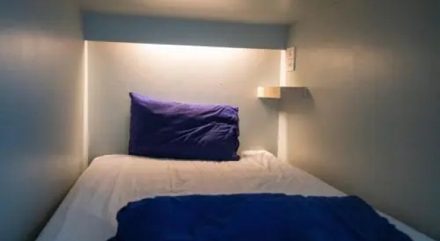 Base Party Hostel 18-35 Years Old Only, Забронировать Хостел Ао-Нанг-Бич провинция Краби, рядом с Пляж Ao Пхра Нанг