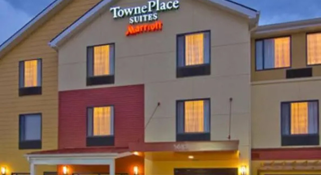 Кровать в общем номере TownePlace Suites by Marriott Galveston Island