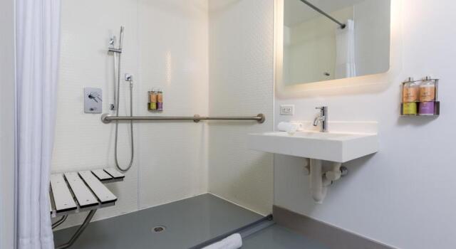Полулюкс First Class с террасой YOTEL New York Times Square