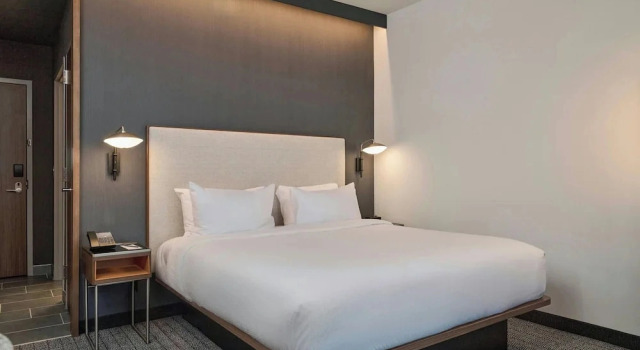 Standard Zimmer Courtyard by Marriott Huntsville-Madison