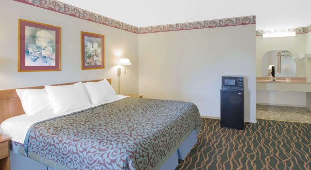 Days Inn by Wyndham Hardy, Buchen Sie Hotel Hotels in Ozark mit Parkplatz, Parkplätze
