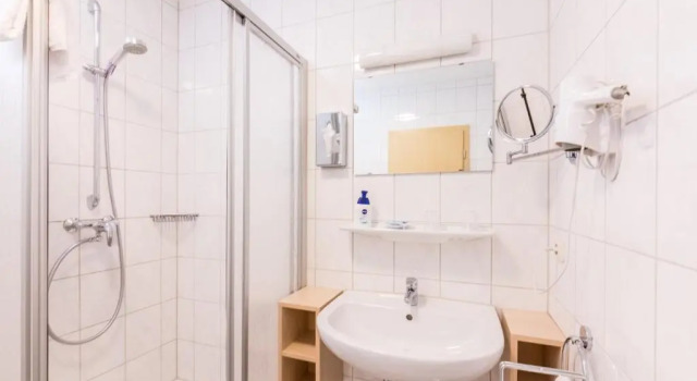 Трёхместный номер Standard Hotel Bavaria