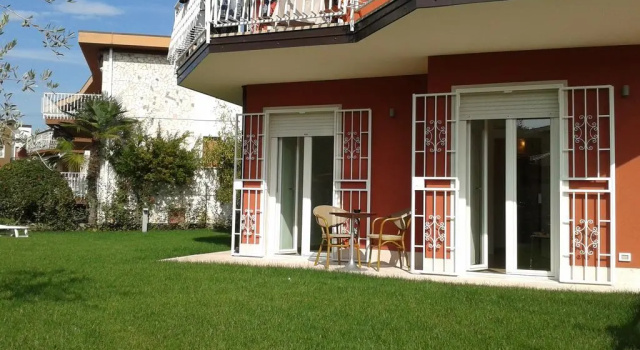 Appartamento Villa Elison, Prenota Appartamento Hotel a Veneto con piscina, Piscina