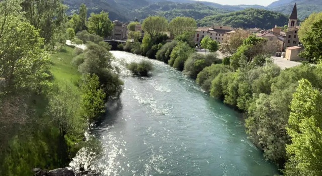 Le long du Verdon, Rezerwuj Hotel Hotele w Gorges du Verdon z basenem, Basen