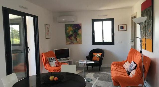 Superbe appartement vue mer idéalement situé à 750m des commerces et du centre historique de Porto-V, Varaa Huoneisto Porto-Vecchio 