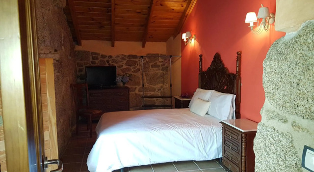 O POMAR VELLO, Prenota Hotel Cerdedo-Cotobade Galizia