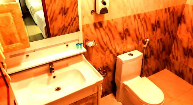 Четырёхместный номер Standard Capital O 141 Golden Rays Hotel