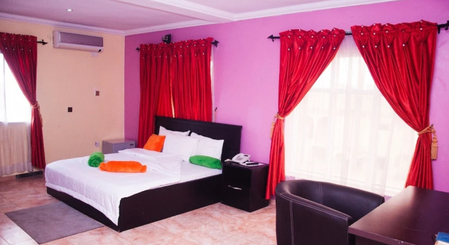 Номер Deluxe Haminton Grand Hotel