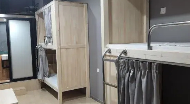 Кровать в общем номере (женский номер) Shanghai Ningxuan Hotel Apartment