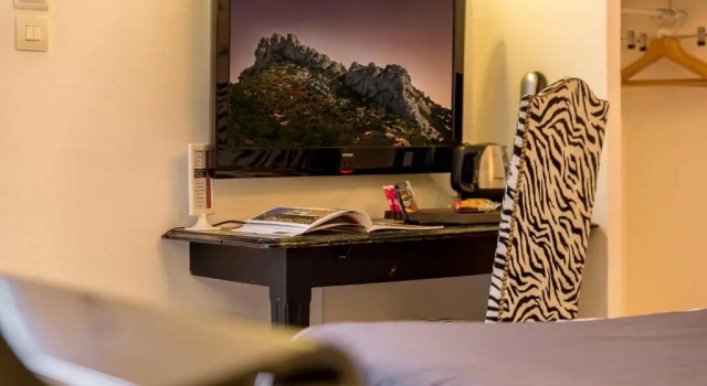 Трёхместный номер Standard The Originals Boutique, Clair Hôtel, Martigues