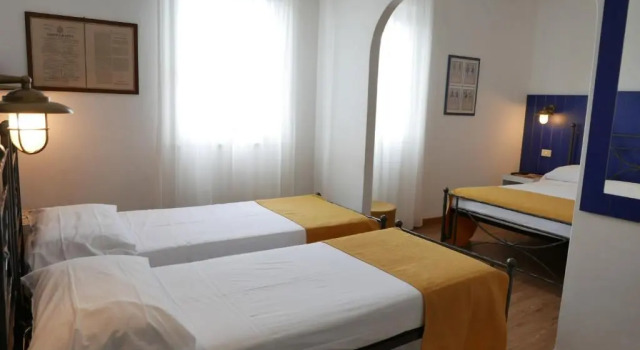 Семейный номер Standard с видом на море Hotel Torre Dei Borboni