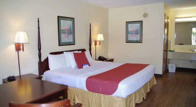 Двухместный номер Standard с балконом Americas Best Value Inn Malvern