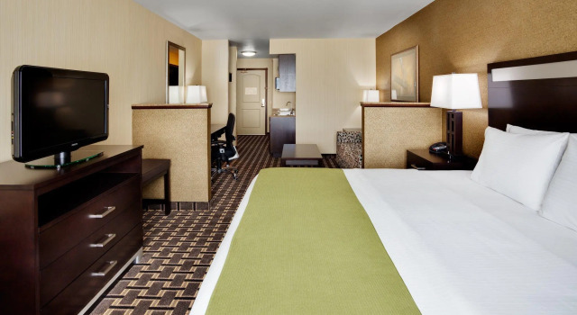 Двухместный люкс Holiday Inn Express and Suites Limerick - Pottstown by IHG