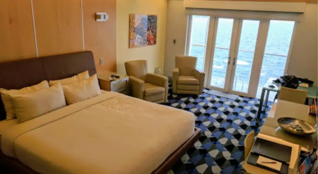 Двухместный номер Executive с балконом и с видом на гавань Inverurie Executive Suites