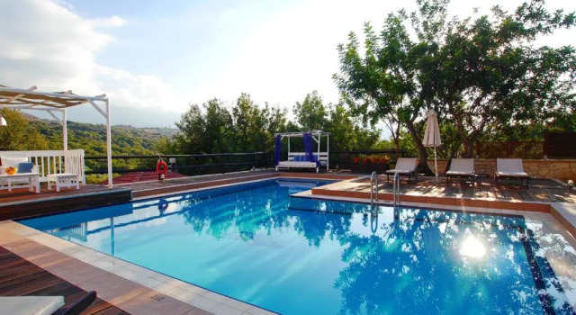 Вилла с 3 комнатами Villa Amvrosia Nr Kalives Crete