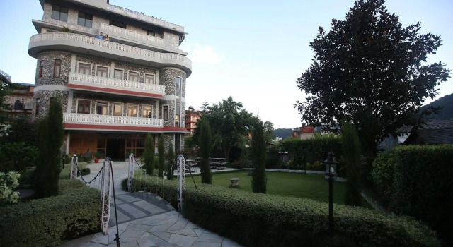 Hotel Peninsula