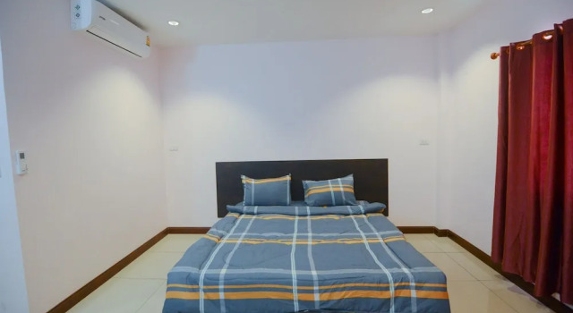 Номер Standard с балконом Nangrong Garden Home