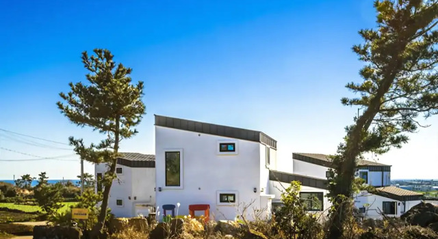 Seogwipo Sanbangsan-ui-achim Pension