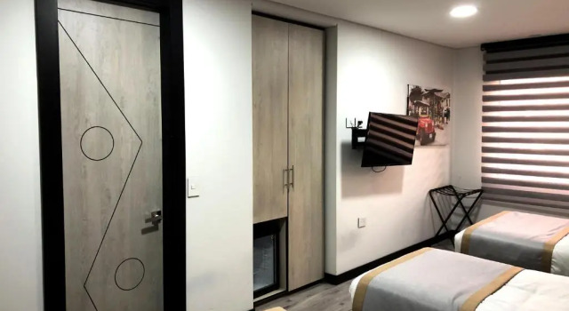 Трёхместный номер Comfort Hotel American Visa Tower