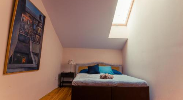 TT Hostel  Apartments, Забронировать Апартаменты/квартира Отели Кракова с парковкой, рядом с Церковь Святого Франциска Ассизи, Парковка
