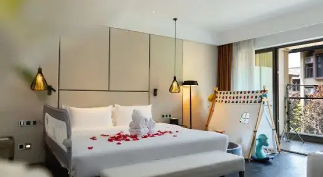 Семейный люкс с 2 комнатами Lijiang M hotel