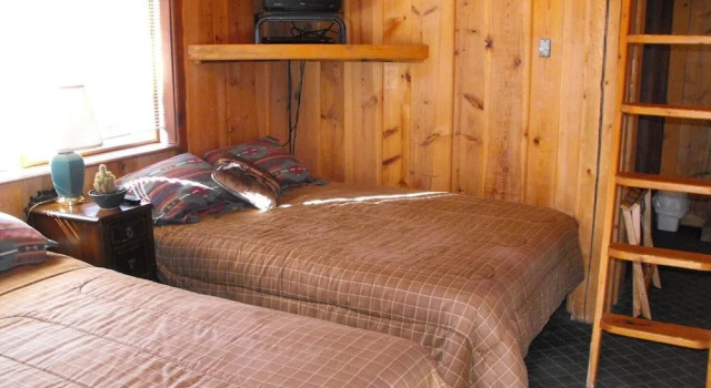 Amizette Inn and Restaurant, Забронировать Гостевой дом Отели Заповедника Уилер-Пик с парковкой, Парковка