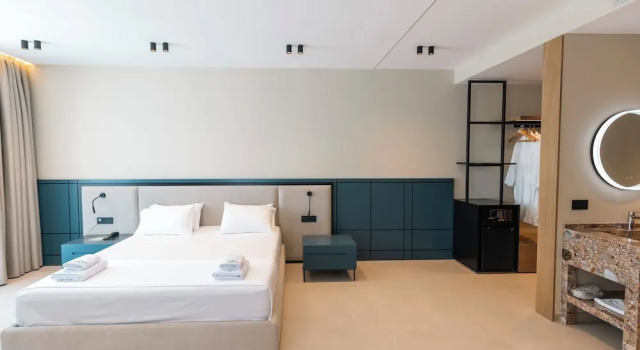 Deluxe Suite Green Light Hotel