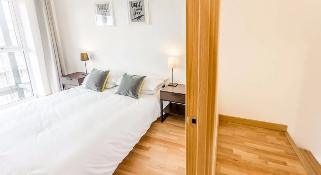 Gorgeous Flat for 6 in Central Cambridge, Забронировать Отель Отели Кембриджа 3 звезды, рядом с Homerton College, 3*