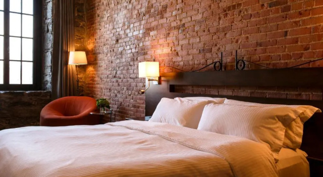 Двухместный номер Deluxe St. Laurent River Front Auberge du Vieux Port by Gray Collection