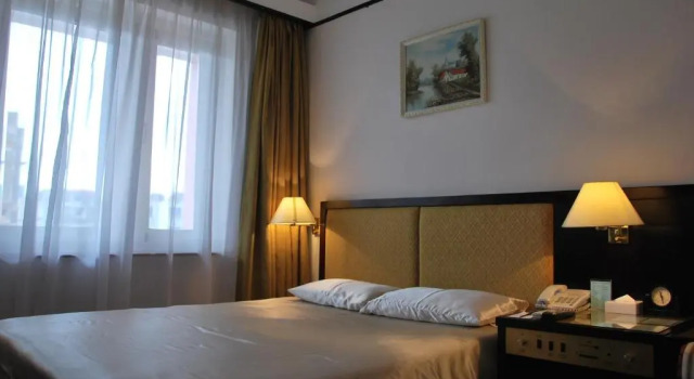 Двухместный номер Superior Capital Garden Hotel