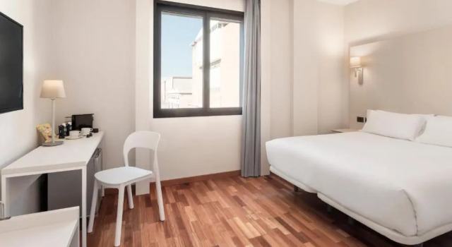 Номер Deluxe B&B HOTEL Elche