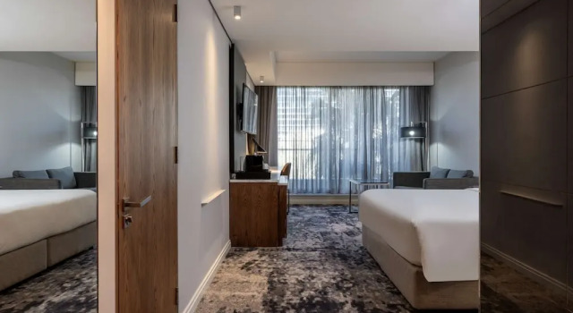 Номер Standard с балконом и с видом на горы Radisson Hotel Cape Town Foreshore