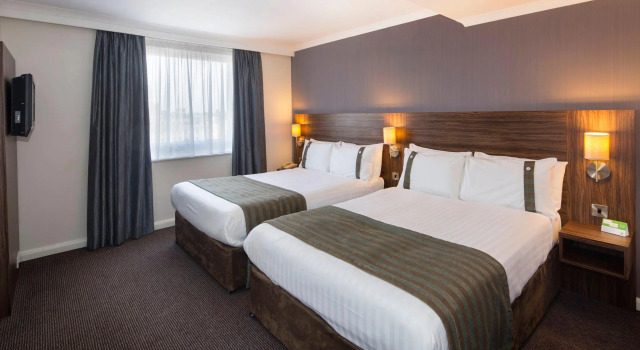 Четырёхместный номер Standard Holiday Inn Liverpool City Centre by IHG